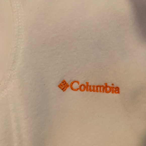 Columbia: Women’s University of Tennessee Vols UTK White Short Sleeve Vest NWT - Picture 6 of 6